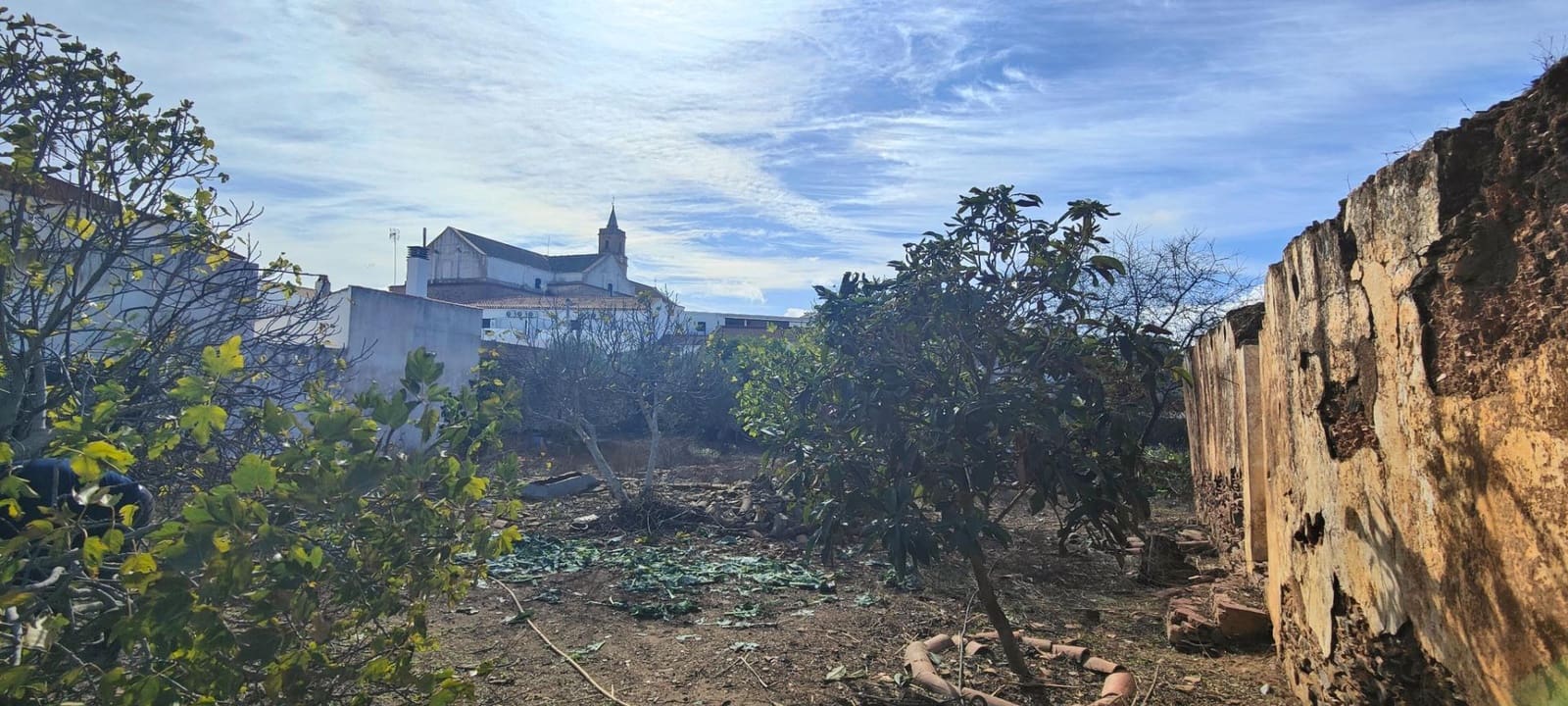 4 bedroom Finca/Country House for sale in Villanueva de los Castillejos - € 185,000 (Ref: 9452243)