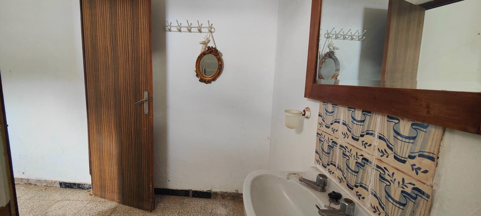 4 bedroom Finca/Country House for sale in Villanueva de los Castillejos - € 185,000 (Ref: 9452243)