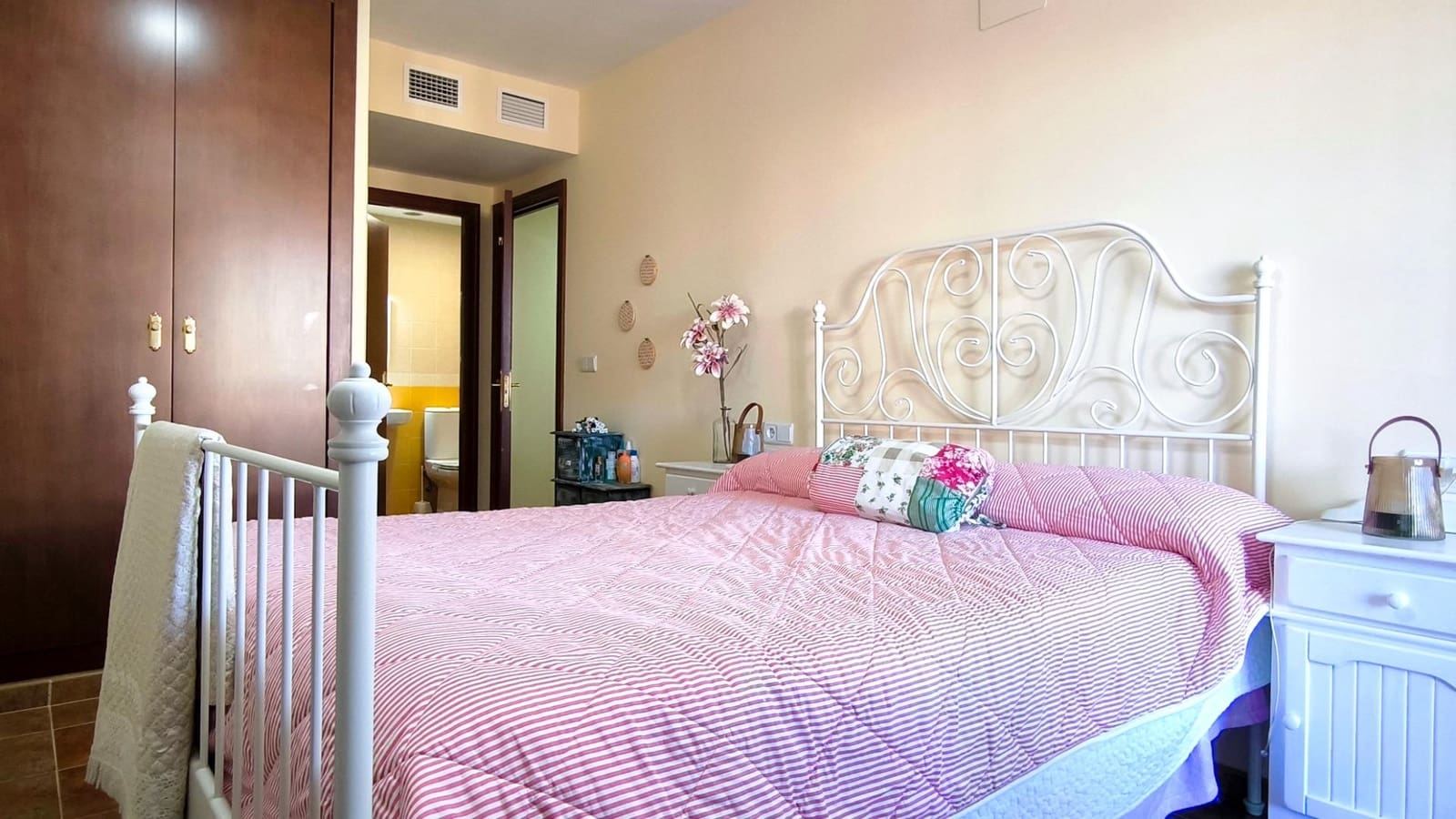 Apartamento de 2 habitaciones en Ayamonte en venta con piscina - 167.500 € (Ref: 9666666)