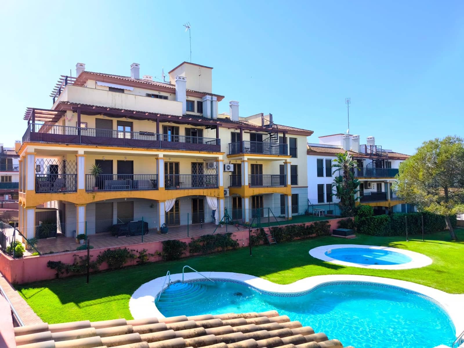 Apartamento de 2 habitaciones en Ayamonte en venta con piscina - 167.500 € (Ref: 9666666)