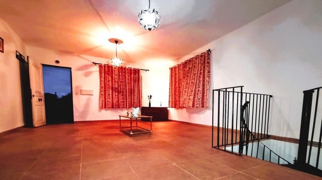 Finca/Casa Rural de 4 habitaciones en Gibraleón en venta - 170.000 € (Ref: 9666671)