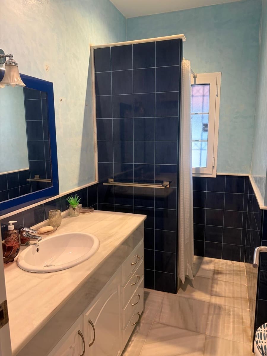 4 Zimmer Villa zu verkaufen in Nuevo Portil mit Pool - 542.700 € (Ref: 9806565)