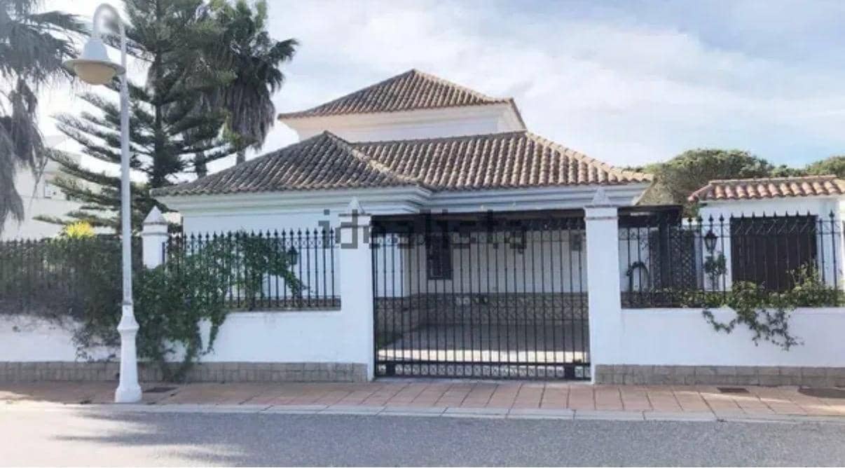 4 Zimmer Villa zu verkaufen in Nuevo Portil mit Pool - 542.700 € (Ref: 9806565)