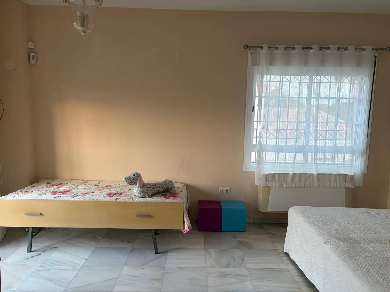 4 Zimmer Villa zu verkaufen in Nuevo Portil mit Pool - 542.700 € (Ref: 9806565)