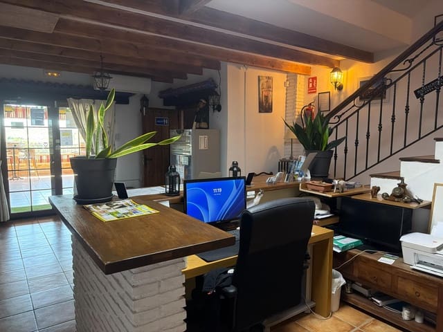 21 soveværelse Hotel til salg i Turre - € 5.950.000 (Ref: 9812246)