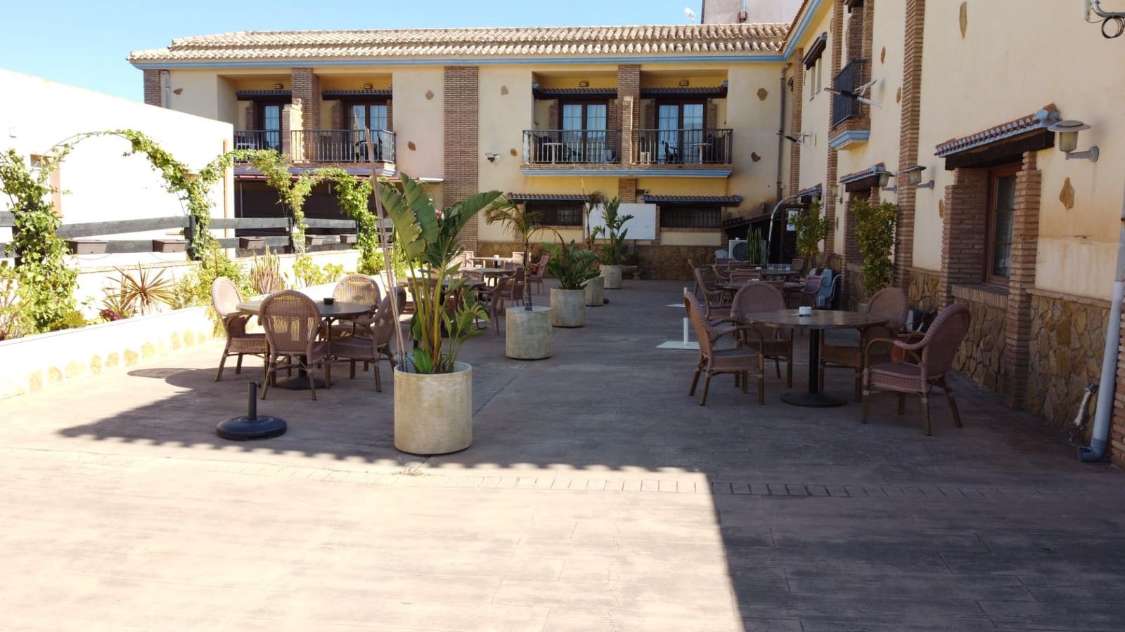 21 soveværelse Hotel til salg i Turre - € 5.950.000 (Ref: 9812246)