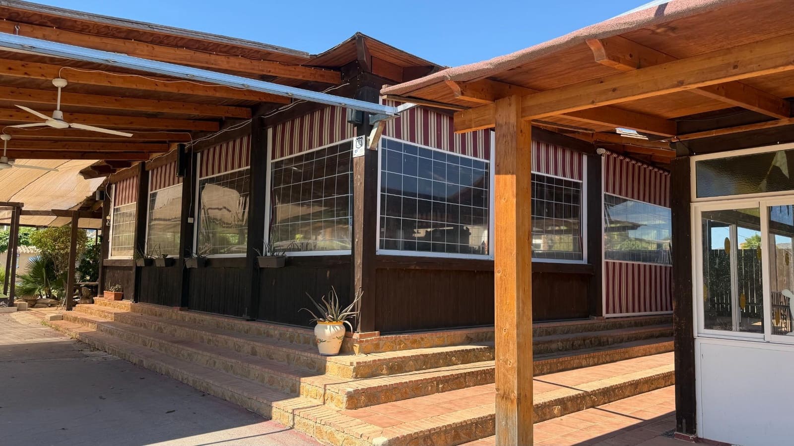 21 bedroom Hotel for sale in Turre - € 5,950,000 (Ref: 9812246)