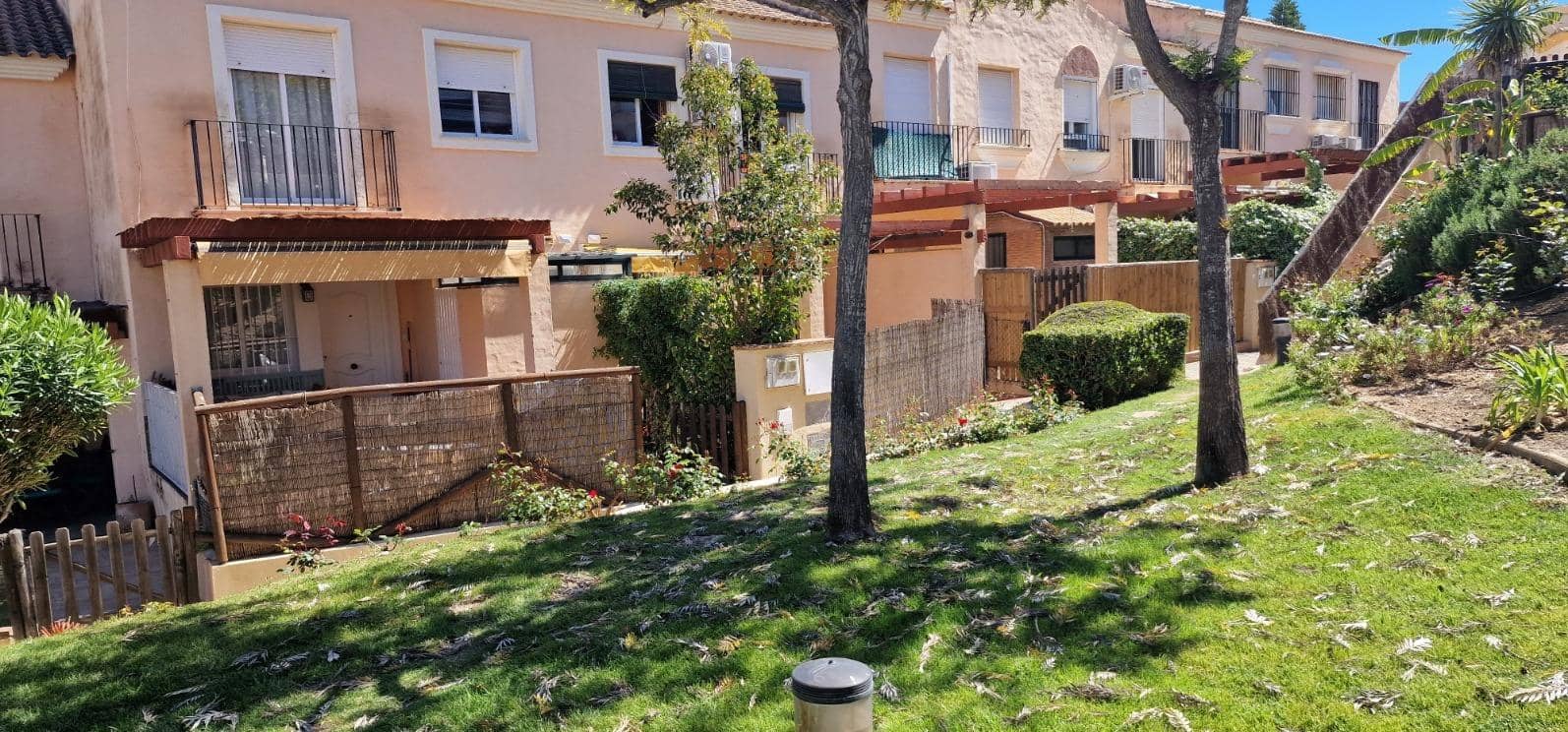 2 bedroom Terraced Villa for sale in Isla Cristina with pool garage - € 210,000 (Ref: 9825378)