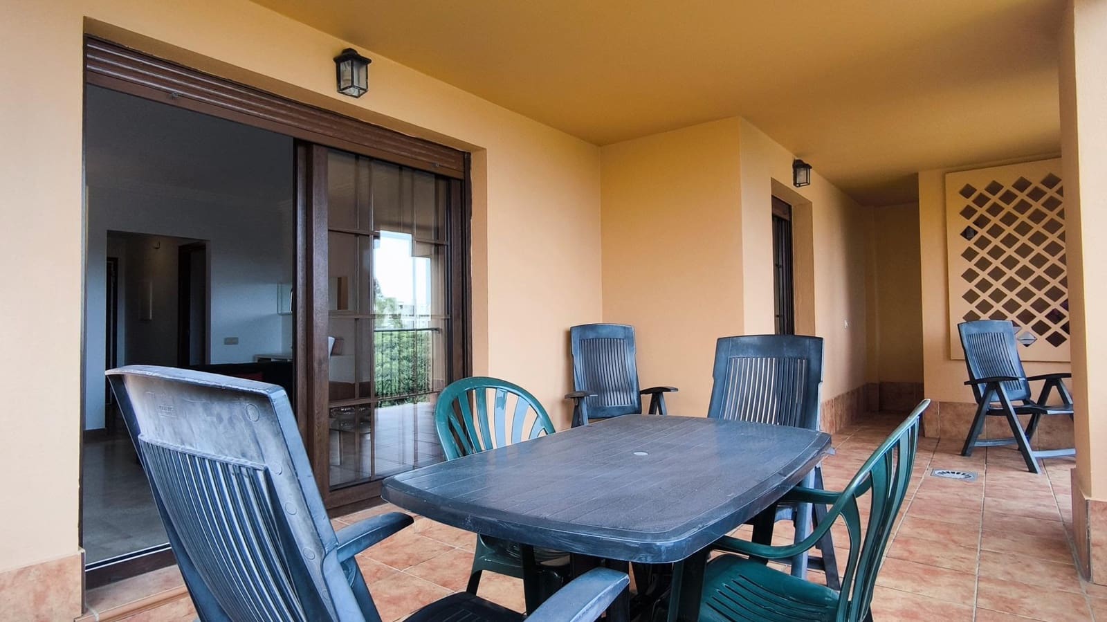 Appartement de 2 chambres à louer à Isla Canela avec piscine garage - 950 € (Ref: 9831636)