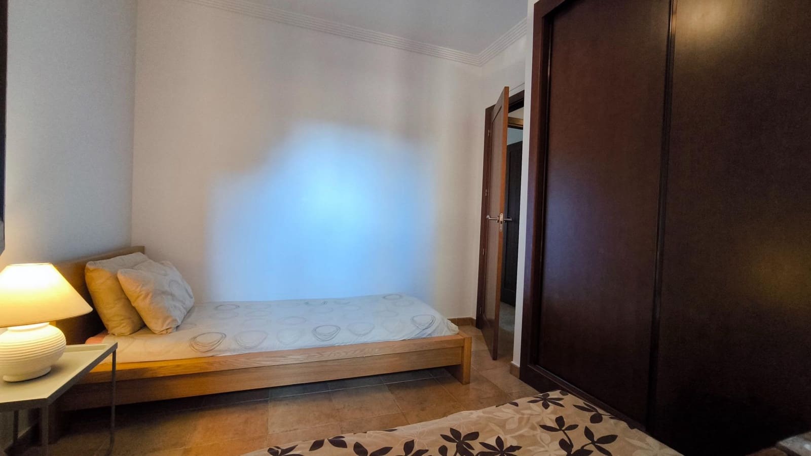 Appartement de 2 chambres à louer à Isla Canela avec piscine garage - 950 € (Ref: 9831636)