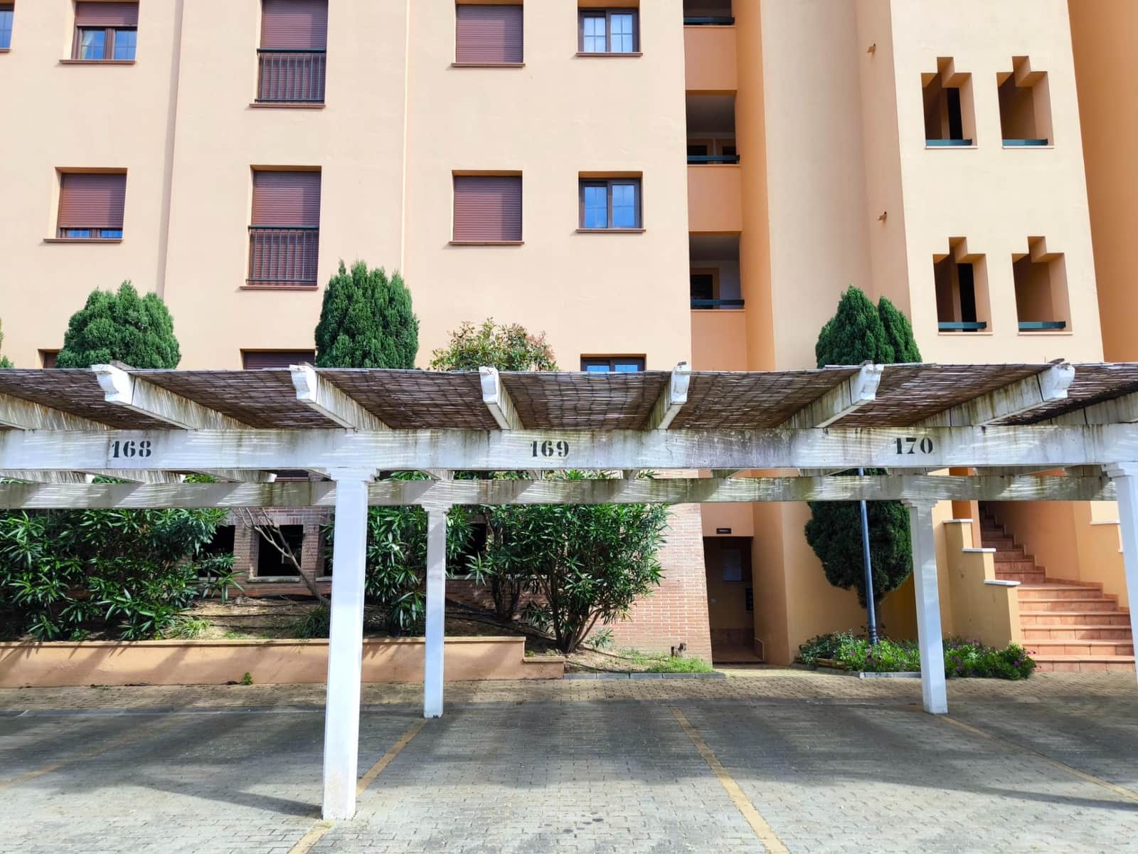 Appartement de 2 chambres à louer à Isla Canela avec piscine garage - 950 € (Ref: 9831636)