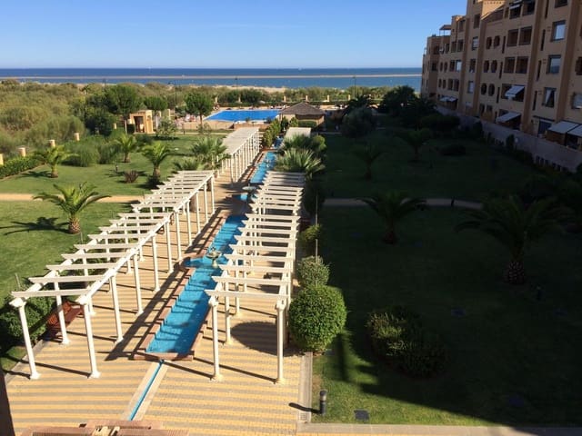 2 soveværelse Lejlighed til leje i Isla Canela, Ayamonte med swimmingpool garage - € 950 (Ref: 9831636)