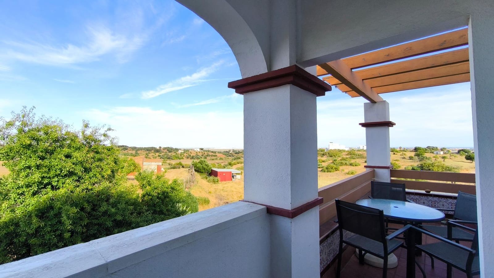 2 bedroom Apartment for sale in Ayamonte with pool - € 185,000 (Ref: 9839396)