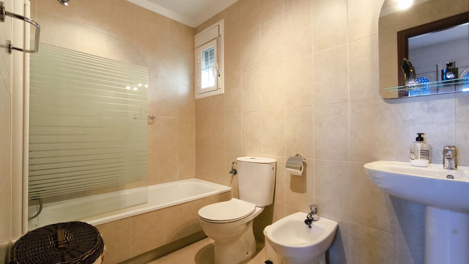 2 bedroom Apartment for sale in Ayamonte with pool - € 185,000 (Ref: 9839396)