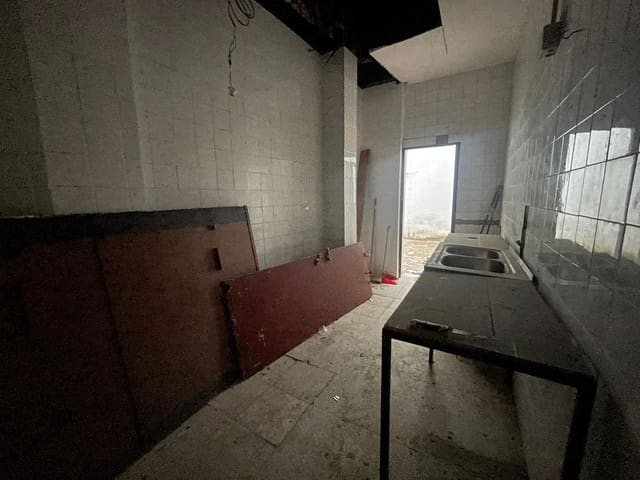 Kommersiell til salgs i Huelva by - € 115 000 (Ref: 9878969)