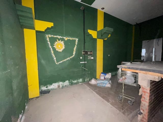 Commercieel te koop in Huelva stad - € 115.000 (Ref: 9878969)
