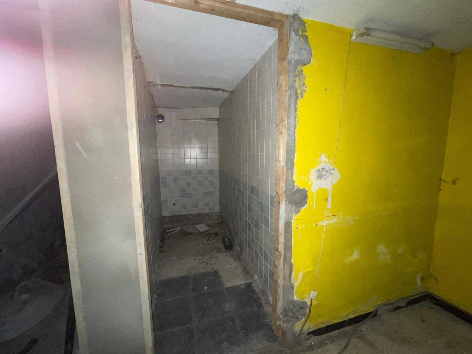 Kaupallinen myytävänä paikassa Huelva kaupunki - 115 000 € (Ref: 9878969)