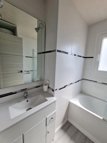 3 bedroom Apartment for sale in La Antilla, Lepe - € 240,000 (Ref: 9890499)