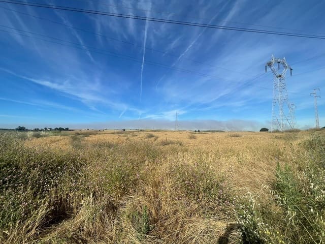 Grunde uden byggetilladelser til salg i Huelva by - € 230.000 (Ref: 9896442)