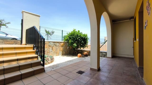 3 soverom Rekkehus til salgs i Ayamonte med svømmebasseng - € 239 990 (Ref: 9908109)