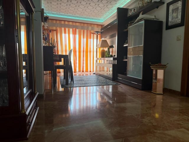 4 slaapkamer Flat te koop in Huelva stad - € 340.000 (Ref: 9924661)