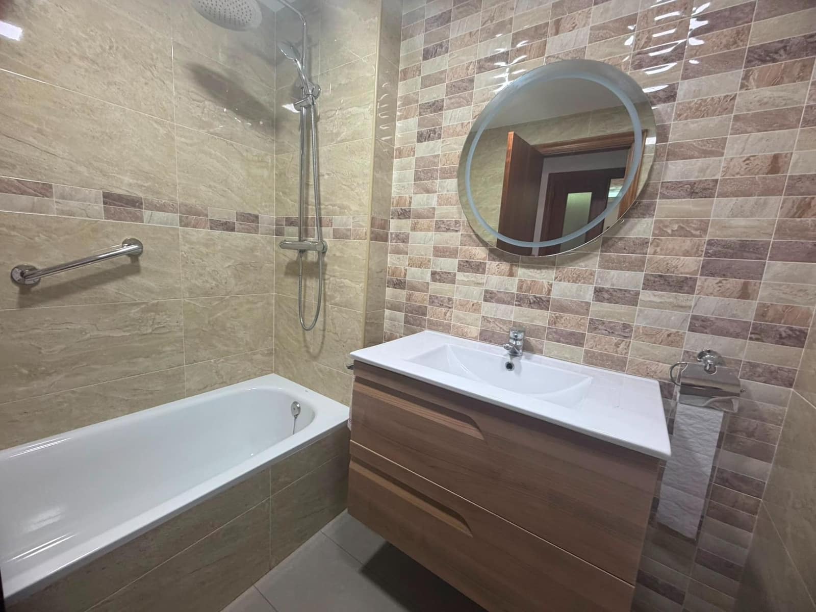 4 bedroom Flat for sale in Huelva city - € 340,000 (Ref: 9924661)