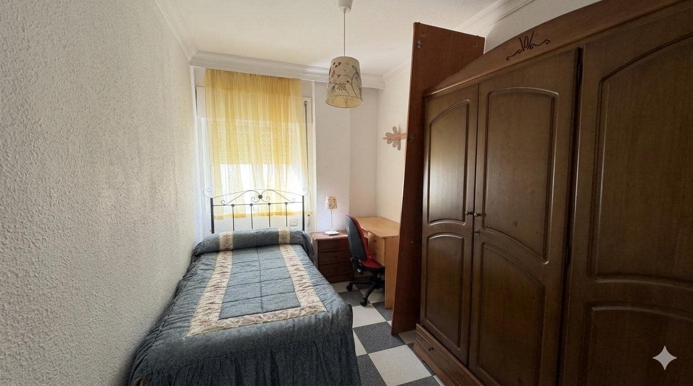 3 bedroom Flat for sale in Huelva city - € 144,000 (Ref: 9924662)