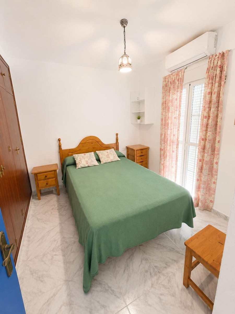 6 bedroom Terraced Villa for sale in Isla Cristina - € 225,000 (Ref: 9929488)
