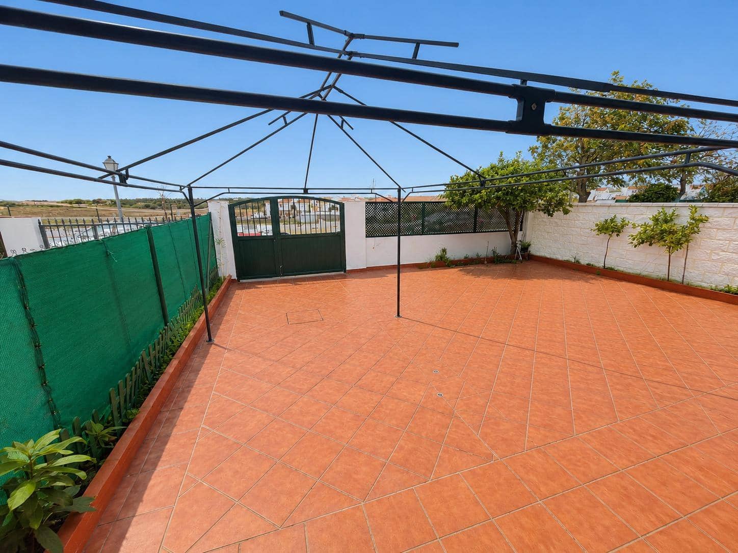 6 bedroom Terraced Villa for sale in Isla Cristina - € 225,000 (Ref: 9929488)
