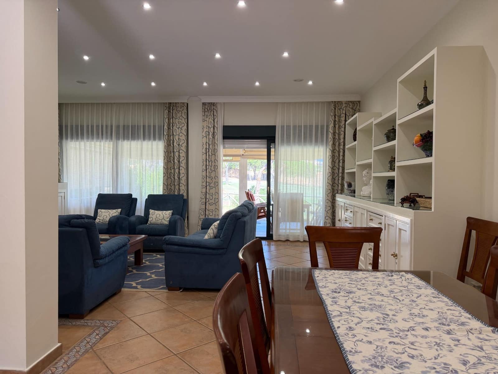 Chalet de 4 habitaciones en Isla Cristina en venta con piscina garaje - 542.000 € (Ref: 9952720)