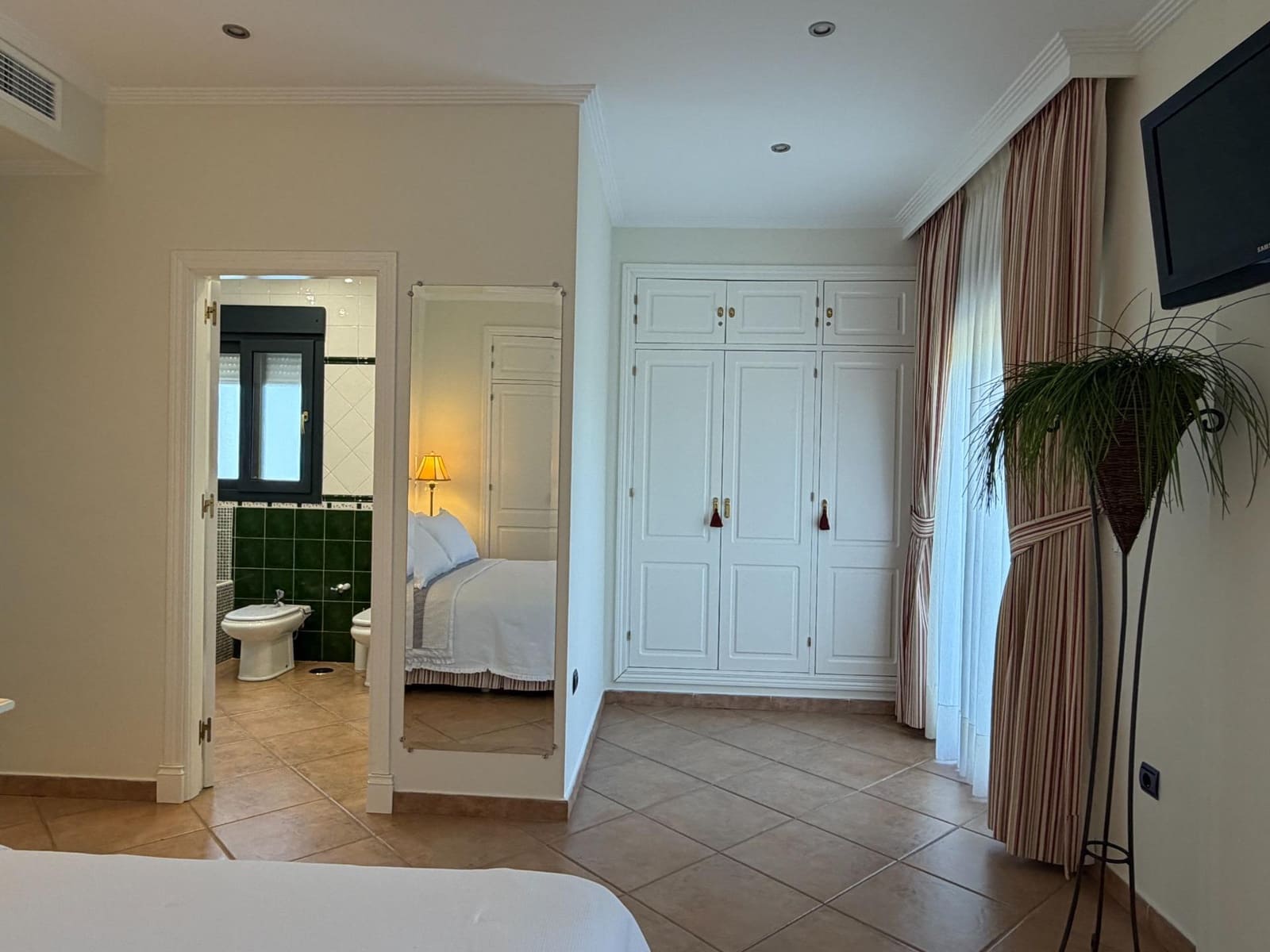 Chalet de 4 habitaciones en Isla Cristina en venta con piscina garaje - 542.000 € (Ref: 9952720)