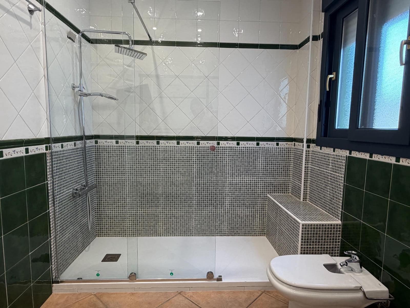 Chalet de 4 habitaciones en Isla Cristina en venta con piscina garaje - 542.000 € (Ref: 9952720)
