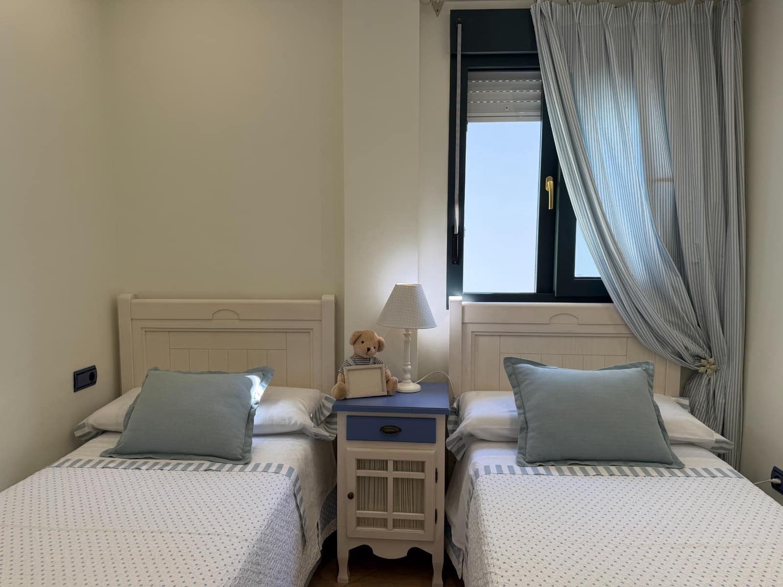 Chalet de 4 habitaciones en Isla Cristina en venta con piscina garaje - 542.000 € (Ref: 9952720)