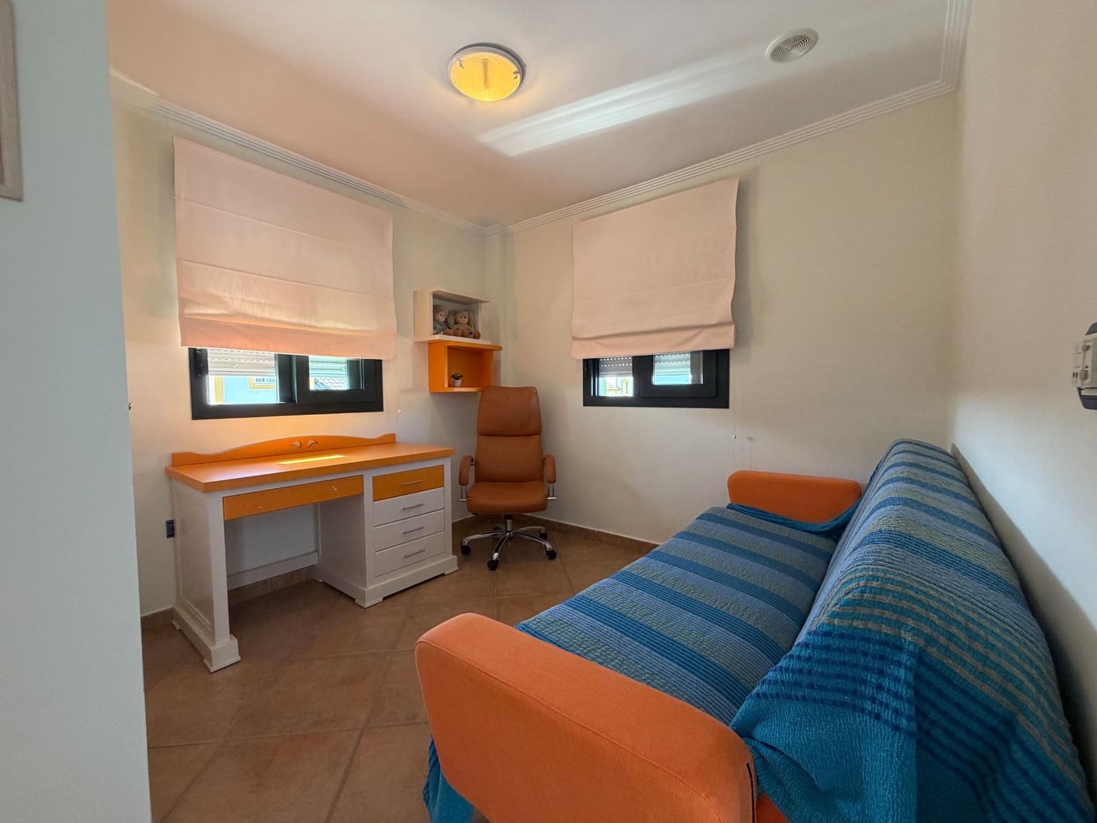 Chalet de 4 habitaciones en Isla Cristina en venta con piscina garaje - 542.000 € (Ref: 9952720)