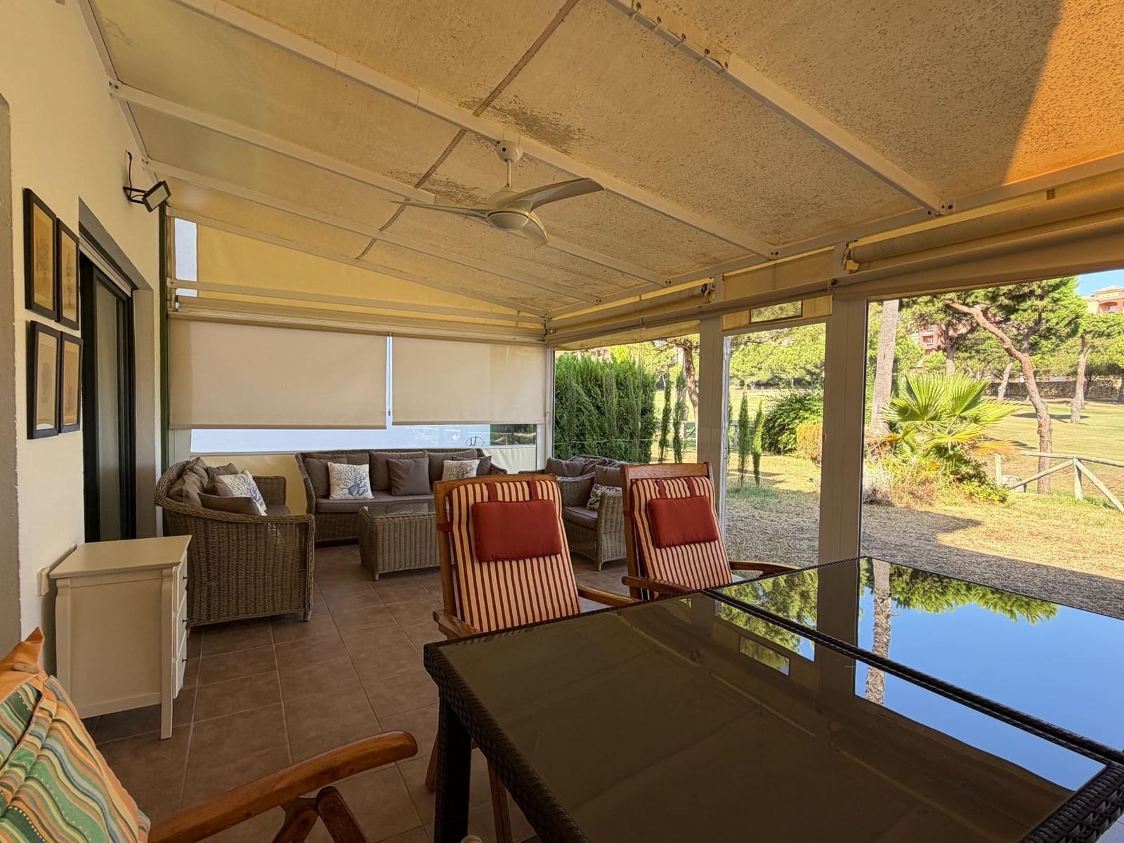 Chalet de 4 habitaciones en Isla Cristina en venta con piscina garaje - 542.000 € (Ref: 9952720)