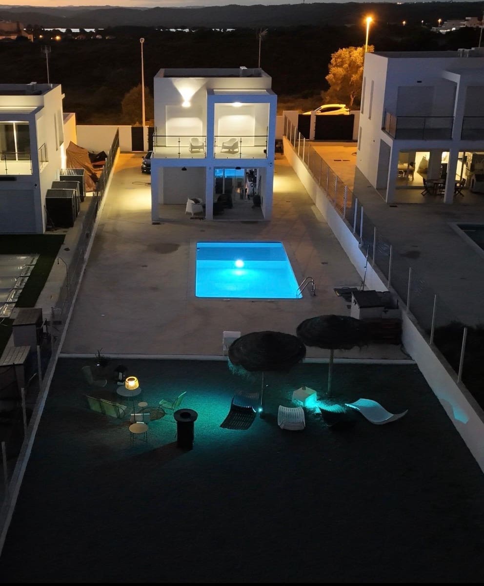 3 soveværelse Villa til salg i Ayamonte med swimmingpool - € 380.000 (Ref: 9965369)