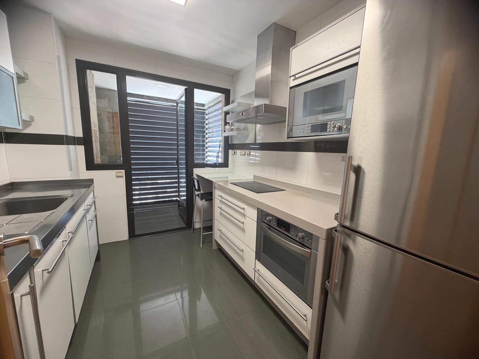 3 makuuhuone Asunto myytävänä paikassa Huelva kaupunki mukana uima-altaan - 339 000 € (Ref: 9966727)