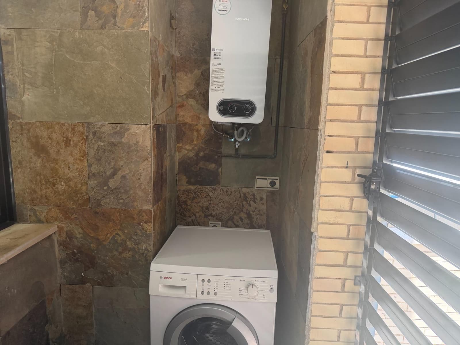 3 makuuhuone Asunto myytävänä paikassa Huelva kaupunki mukana uima-altaan - 339 000 € (Ref: 9966727)