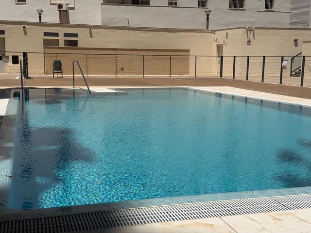 3 makuuhuone Asunto myytävänä paikassa Huelva kaupunki mukana uima-altaan - 339 000 € (Ref: 9966727)