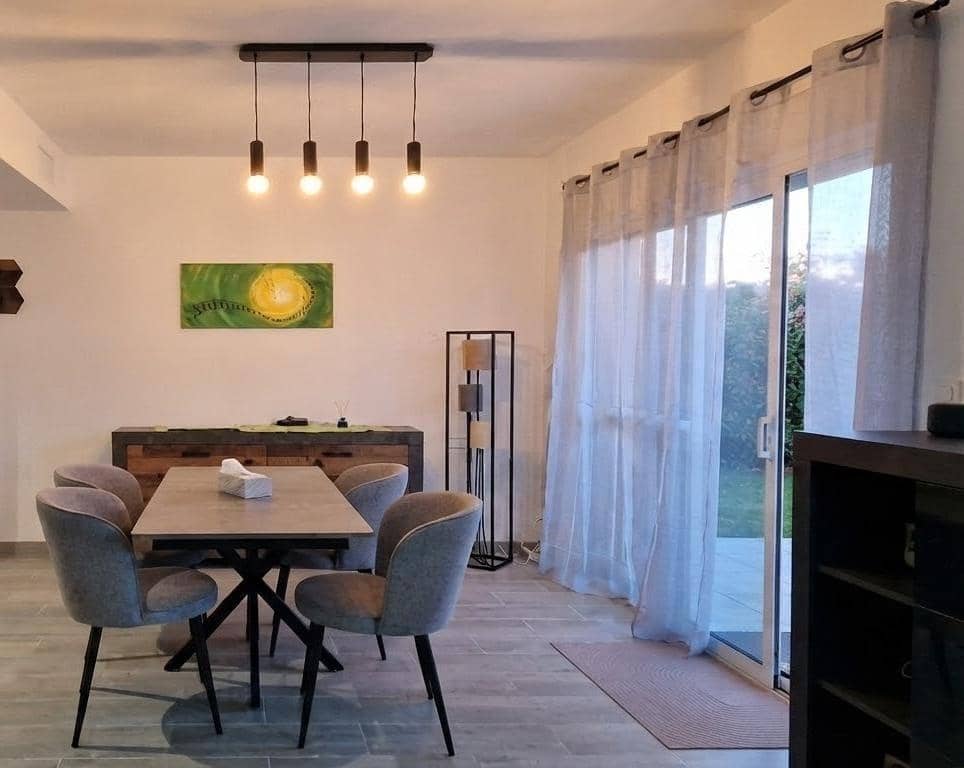 3 makuuhuone Rivitalo myytävänä paikassa Ayamonte mukana uima-altaan 
autotalli - 239 000 € (Ref: 9975538)