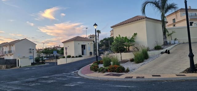 3 sypialnia Dom szeregowy na sprzedaż w Ayamonte z basenem garażem - 239 000 € (Ref: 9975538)