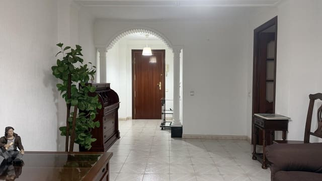 4 quarto Apartamento para venda em Huelva cidade - 150 000 € (Ref: 9997199)