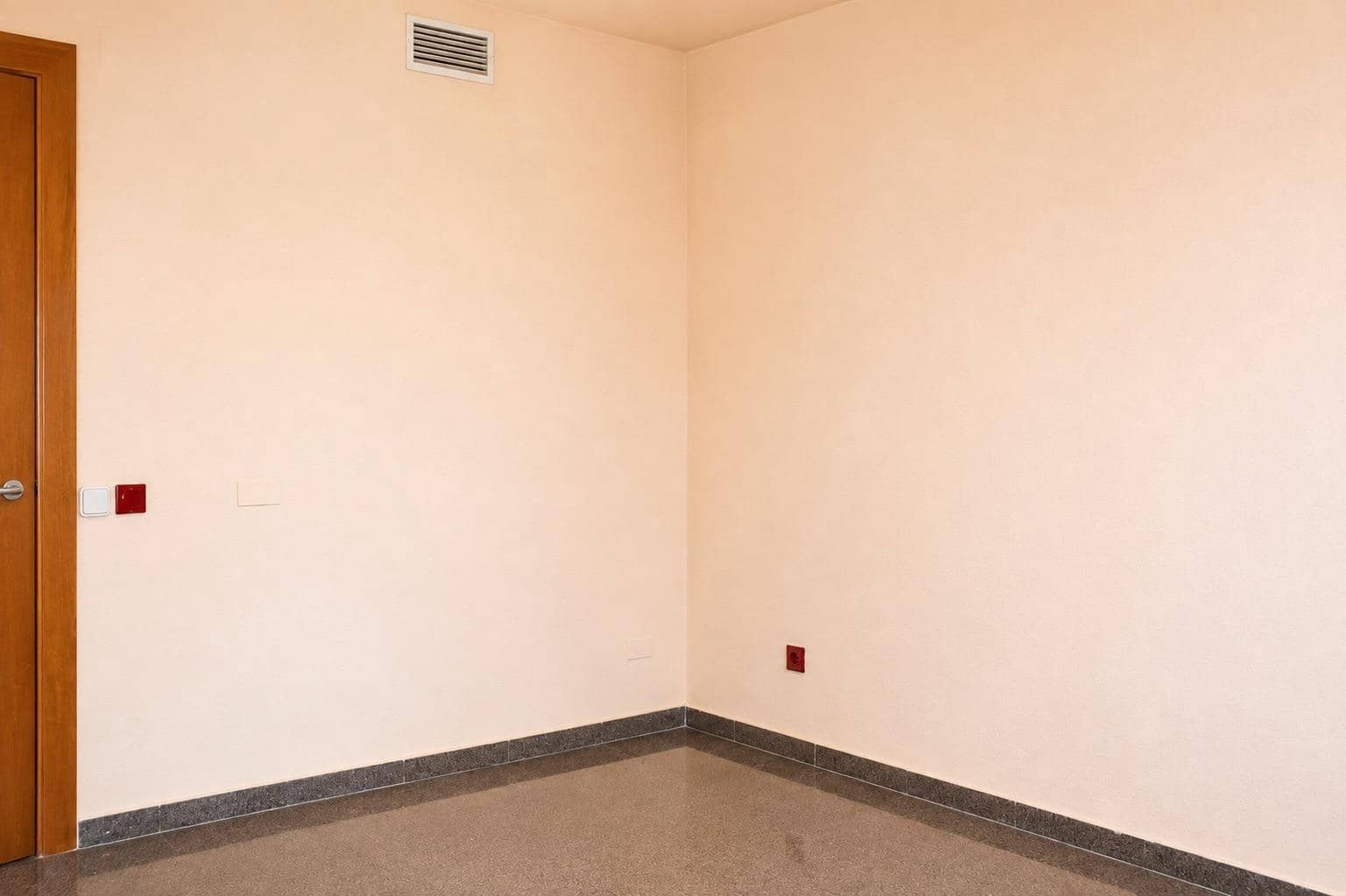 3 quarto Escritório para venda em Murcia cidade - 95 000 € (Ref: 10005665)