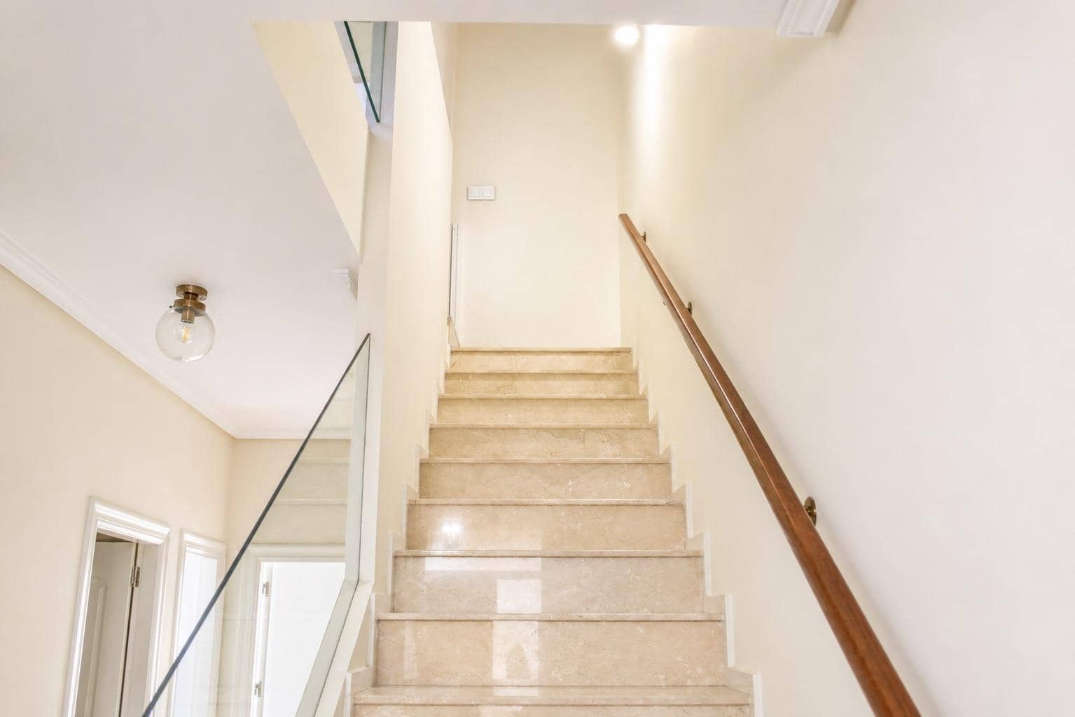 Adosado de 4 habitaciones en Huércal-Overa en venta con garaje - 299.900 € (Ref: 10032101)