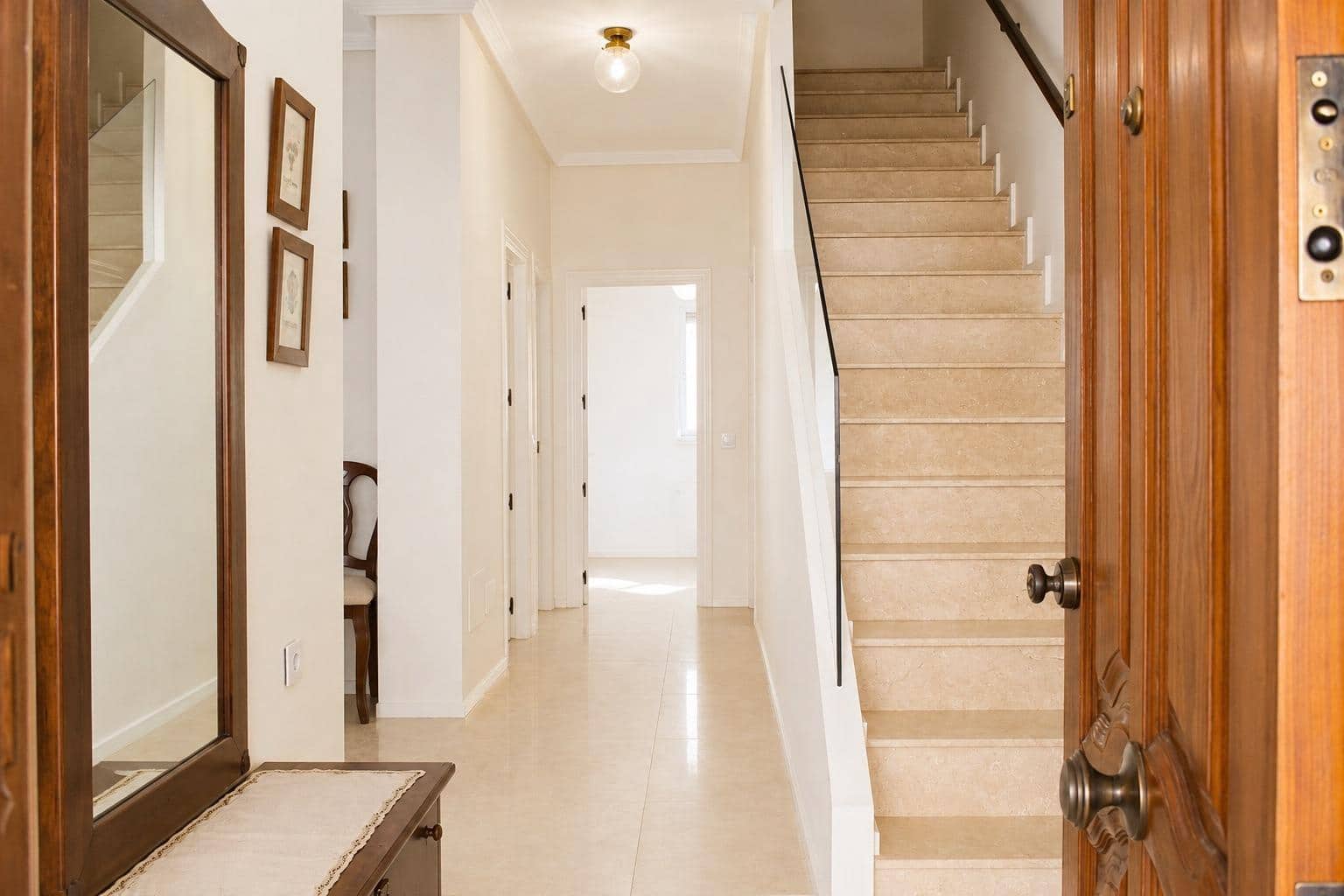 Adosado de 4 habitaciones en Huércal-Overa en venta con garaje - 299.900 € (Ref: 10032101)
