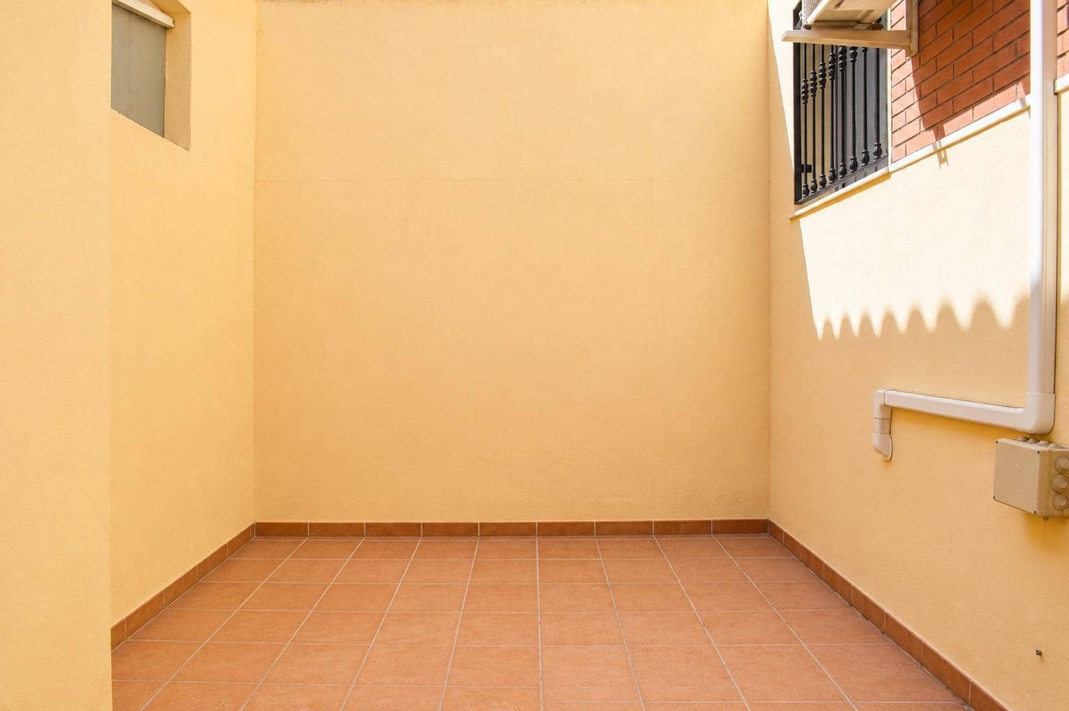 Adosado de 4 habitaciones en Huércal-Overa en venta con garaje - 299.900 € (Ref: 10032101)