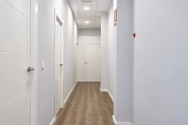 4 quarto Comercial para venda em Lorca - 79 900 € (Ref: 10071822)