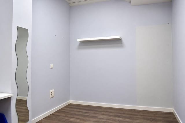 4 quarto Comercial para venda em Lorca - 79 900 € (Ref: 10071822)