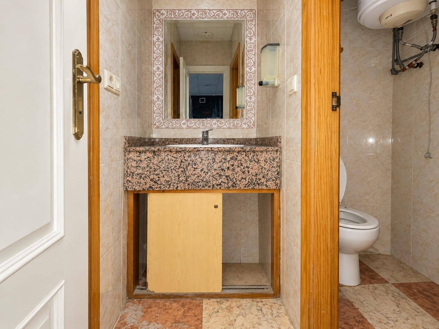 2 quarto Comercial para venda em Las Torres de Cotillas - 119 900 € (Ref: 10132340)