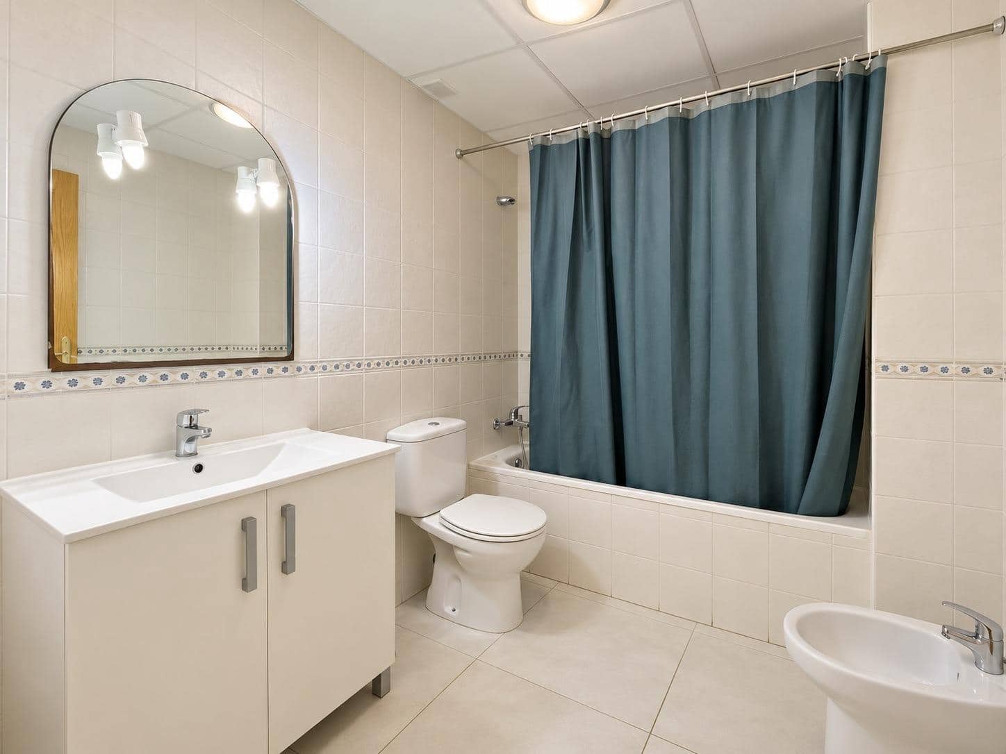 3 bedroom Flat for sale in Cuevas del Almanzora with garage - € 124,900 (Ref: 10138937)